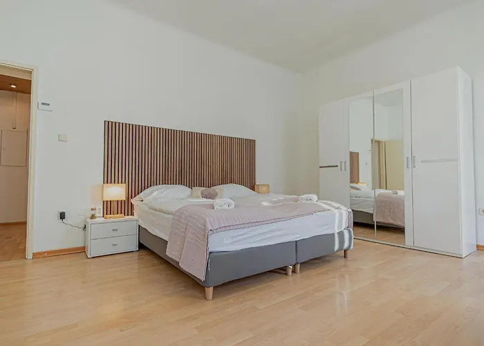 Stylish 2 Bedroom For Long Stays, Super Apartamento *
