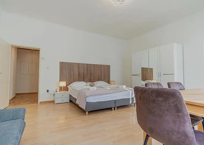 Stylish 2 Bedroom For Long Stays, Super * Viena