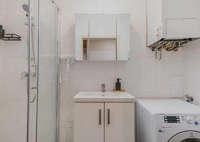 Stylish 2 Bedroom For Long Stays, Super Apartamento *